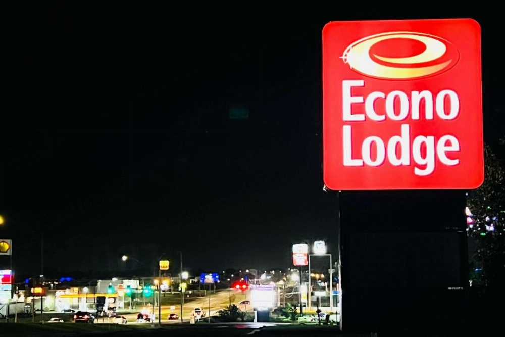 Econo Lodge Image 16