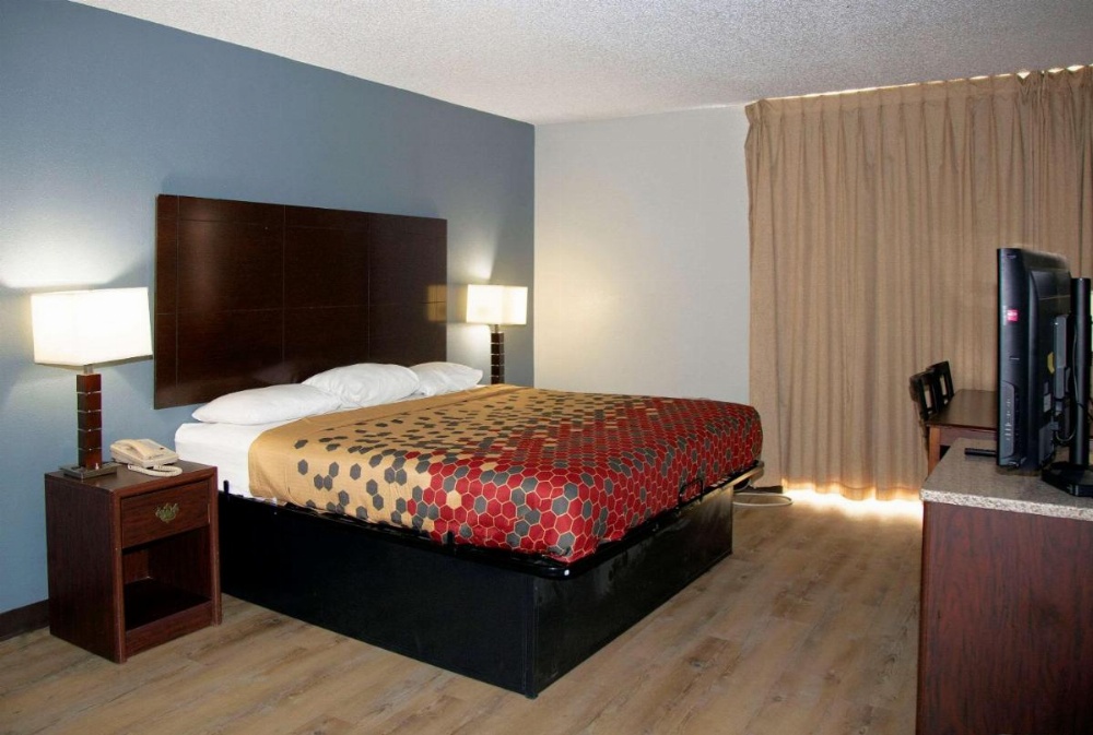Econo Lodge Image 34