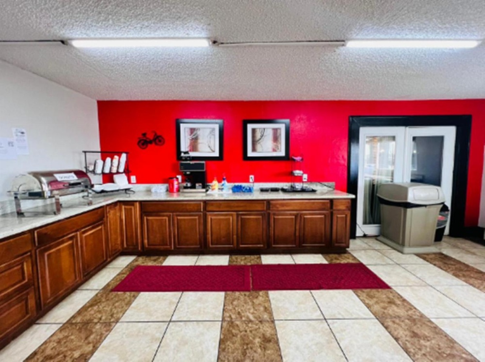 Econo Lodge Image 41