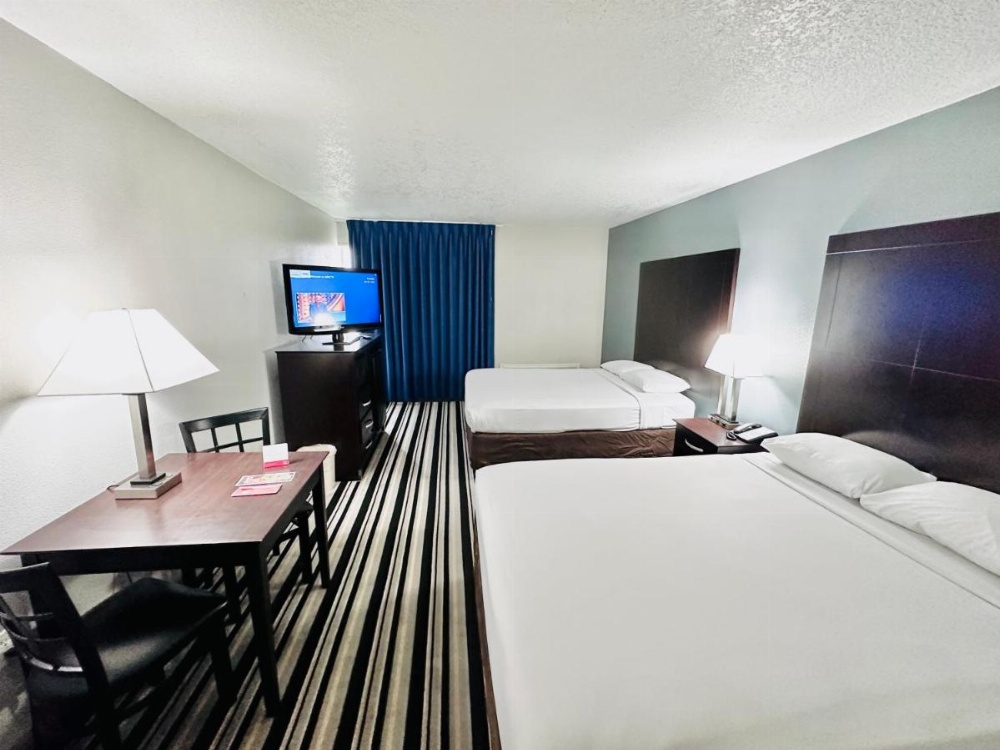 Econo Lodge Image 43