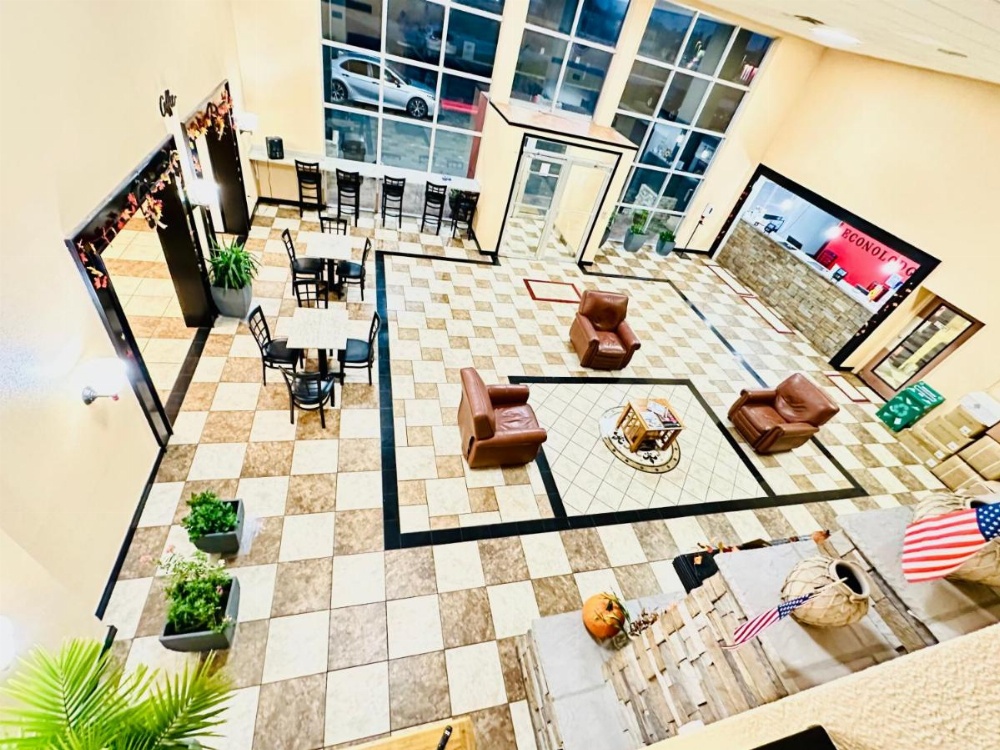 Econo Lodge Image 46